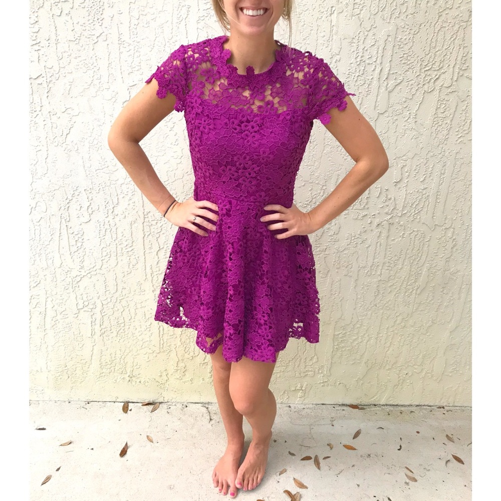 🔴 Black Friday SALE 
Dress INA Lace Overlay Fully Lined Flare Skater Dress